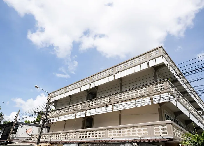 ดอนเมือง 208 Near Don Mueang Airport & Bts Wat Phrasi